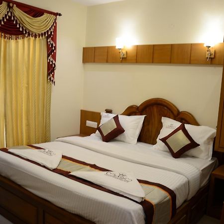 أوتي Hotel Vasantham Palace المظهر الخارجي الصورة